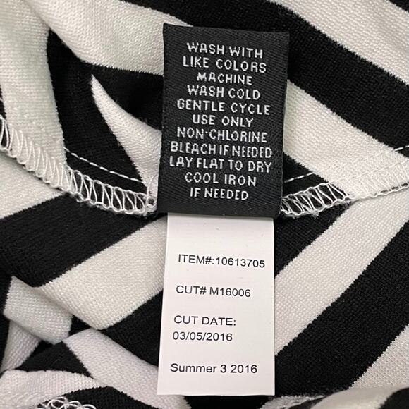 Torrid Plus Size 6 Black White Striped Ponte Knit Sleeveless Skater Dress - Picture 7 of 10